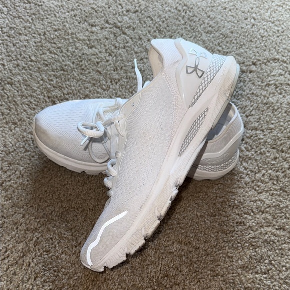 Under Armour Women's Gray Athletic Shoes - Picture 1 of 5